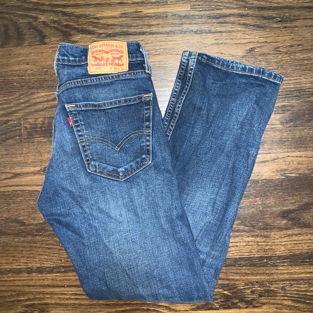 Levi Strauss & Co. 505 Women’s Medium Wash W30/L32